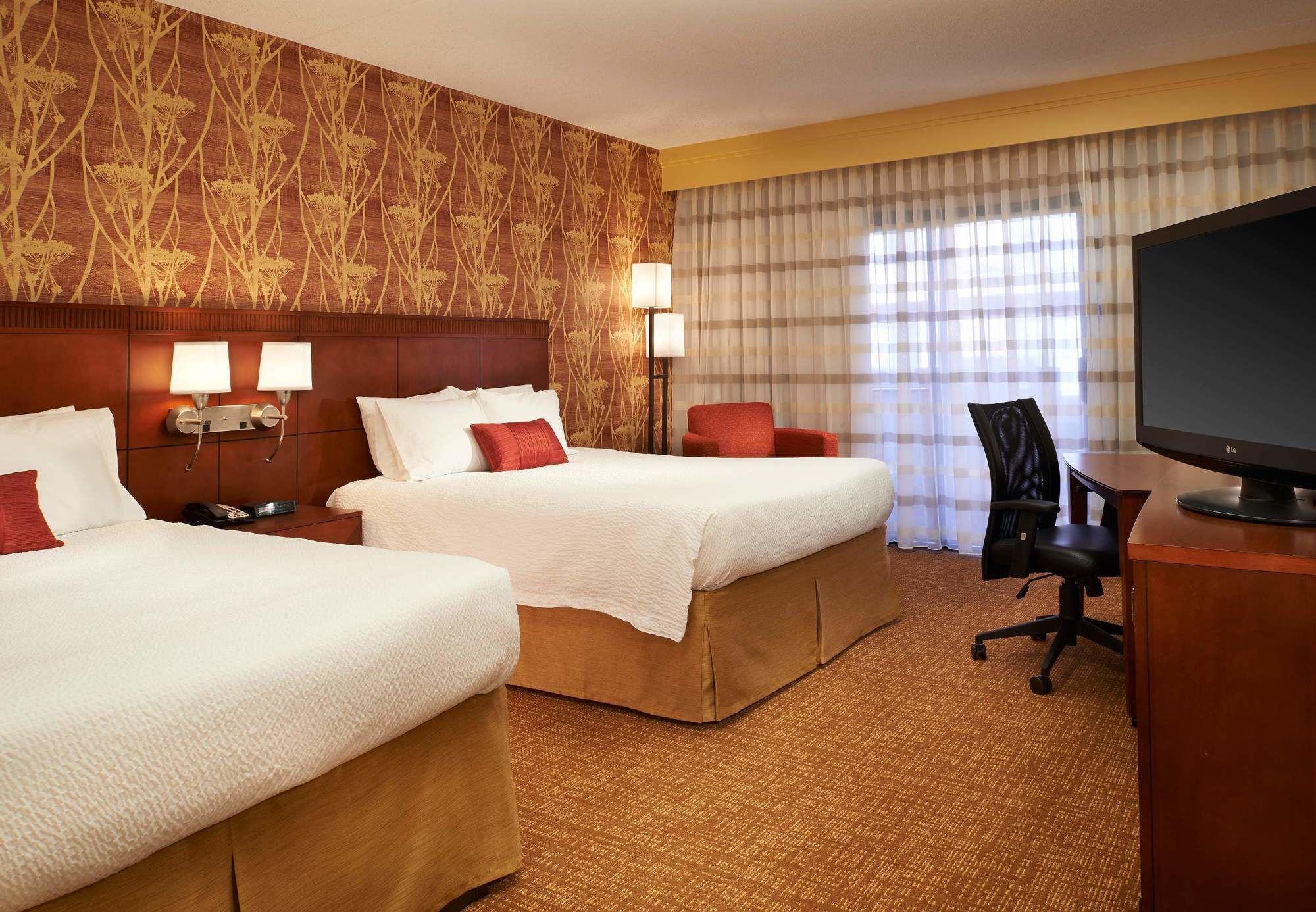 Hotel Courtyard By Marriott Indianapolis Castleton Extérieur photo