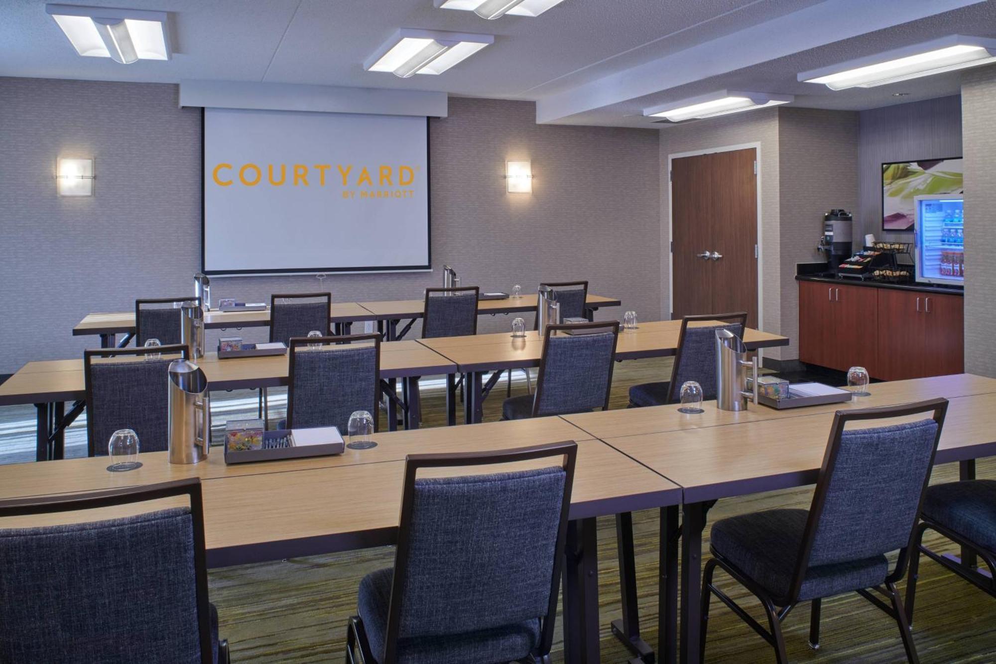 Hotel Courtyard By Marriott Indianapolis Castleton Extérieur photo