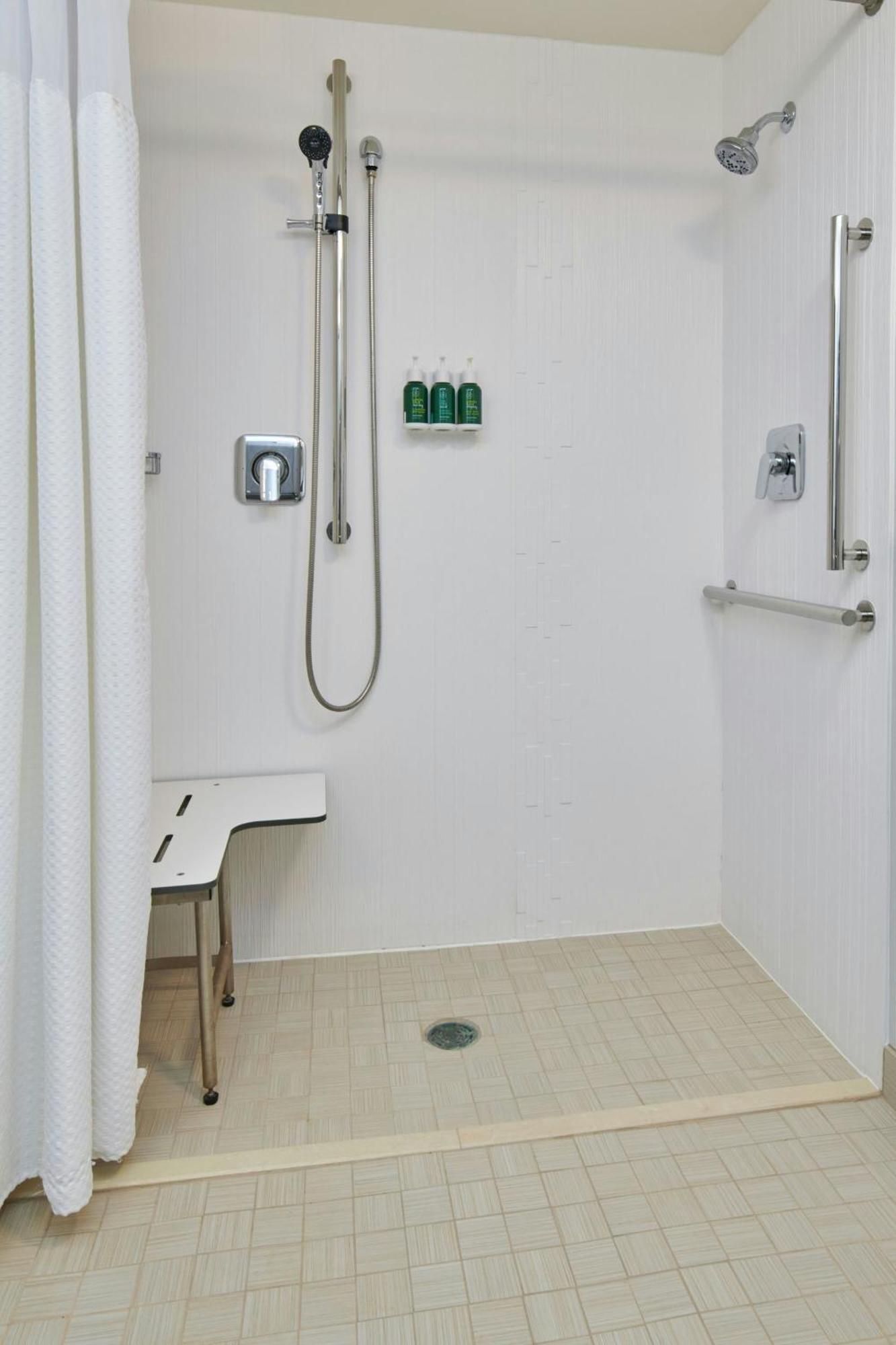 Hotel Courtyard By Marriott Indianapolis Castleton Extérieur photo