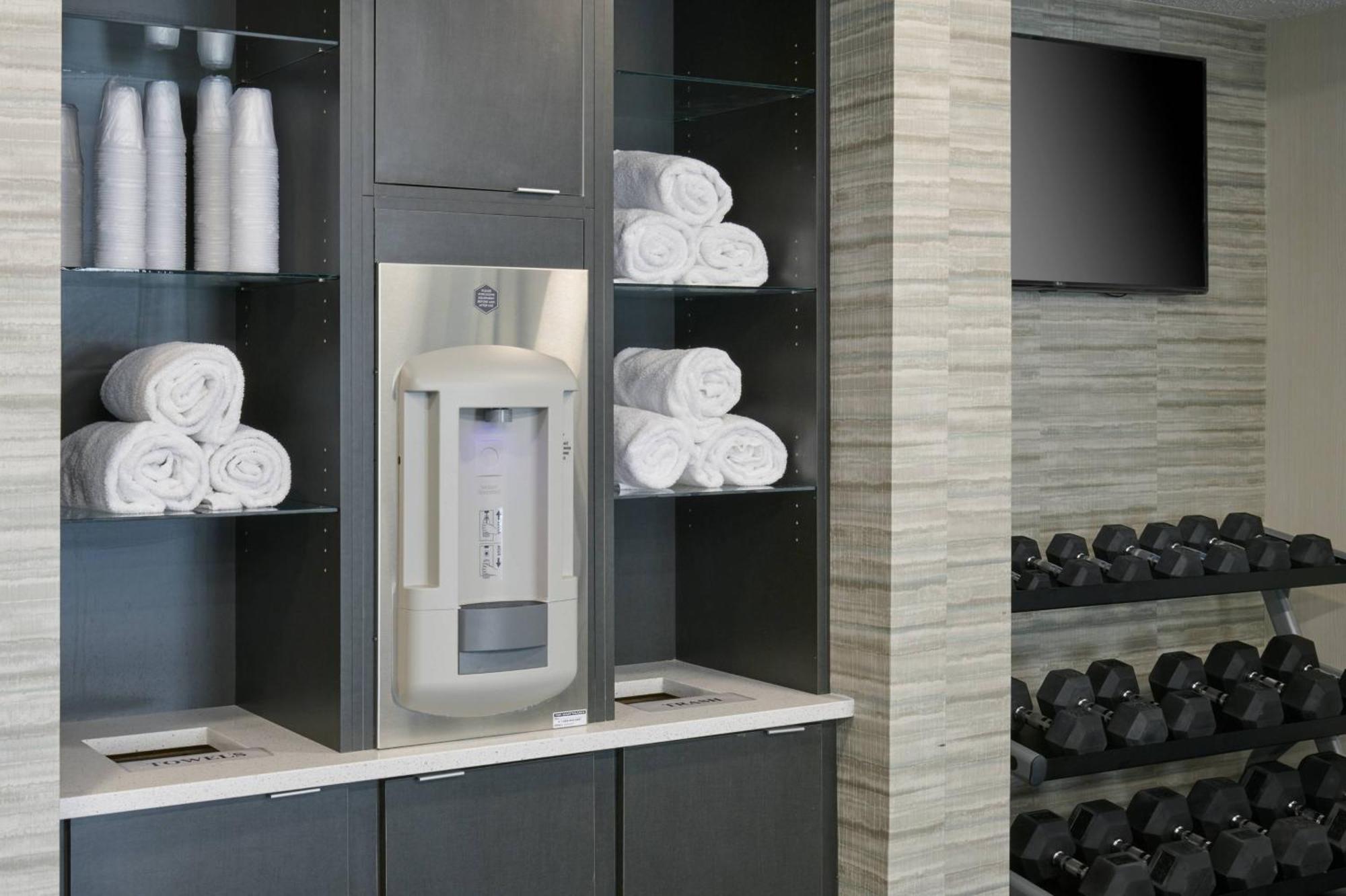 Hotel Courtyard By Marriott Indianapolis Castleton Extérieur photo