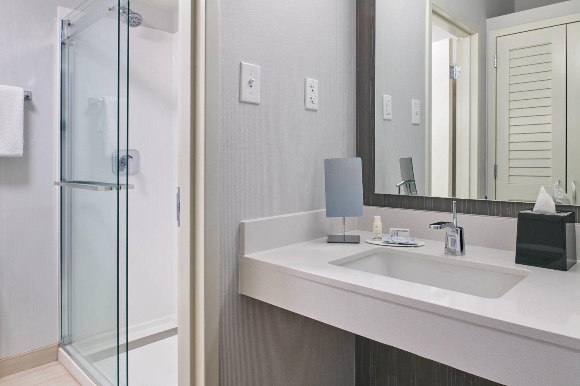 Hotel Courtyard By Marriott Indianapolis Castleton Extérieur photo